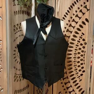 NEW! HUDSON LEATHER MENS VEST W/BANDANA